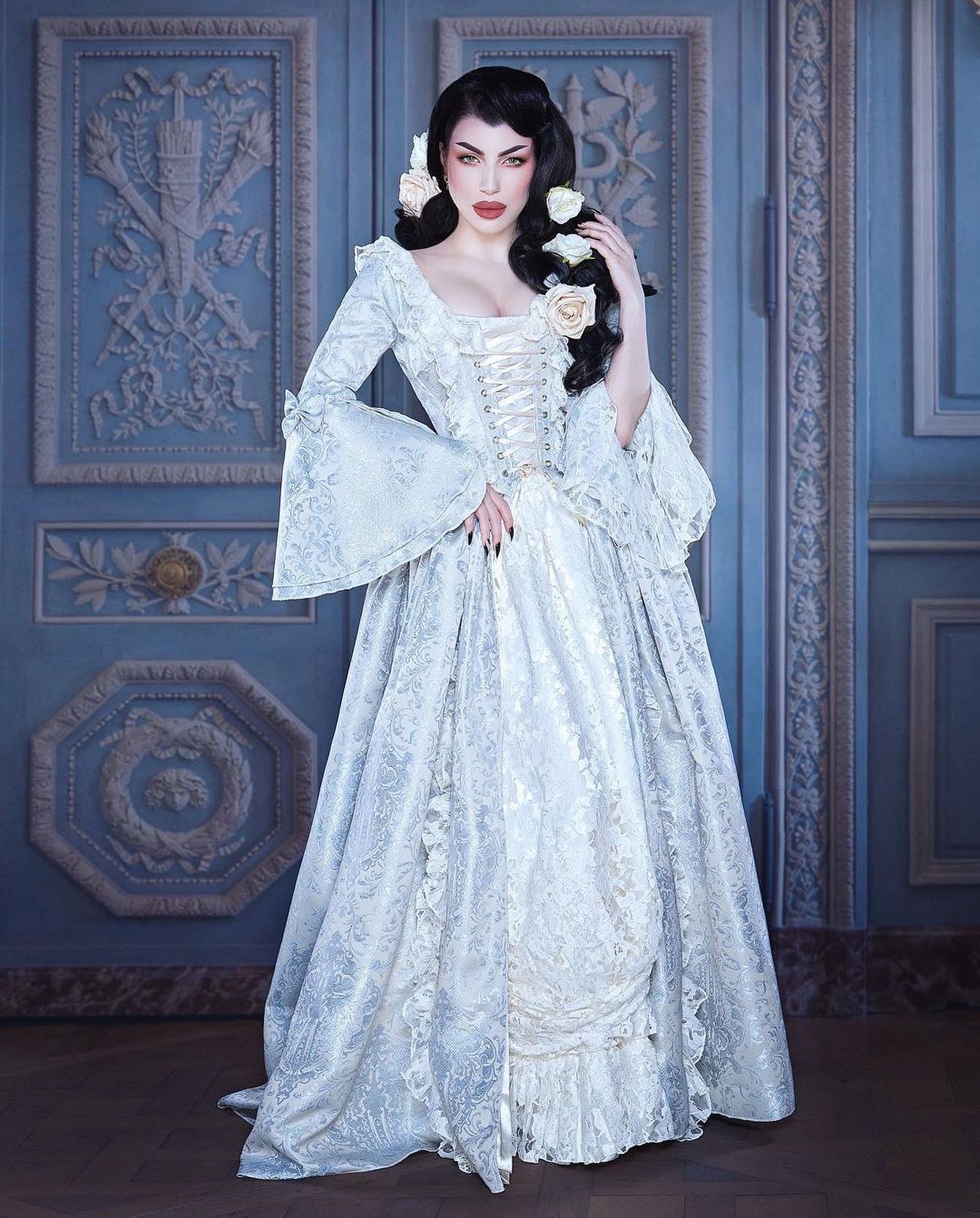 Renaissance dress baby blue king brocade  | thumbnail | 